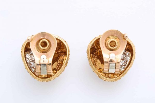 vca modernist textured earrings