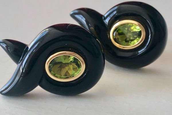 verdura onyx peridot earrings