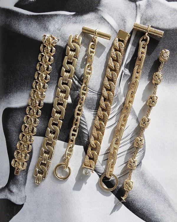 New Year’s resolution:follow the gold.This year found us reveling in exceptional bracelets. Shown here, all vintage Hermes, several Lenfant designs. Some still available. Ping us for details before they’re all taken.#vintagehermes#lenfantbracelets#hermesbracelets#hermeschainedancrebracelets#chainedancre#hermesdesign#goldrush#goodasgold# available @dkfarnum.com